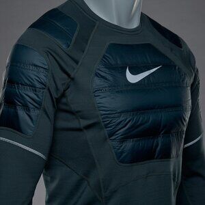 Nike Pro HyperWarm AeroLOFT long Sleeve Top in seaweed Men's Large